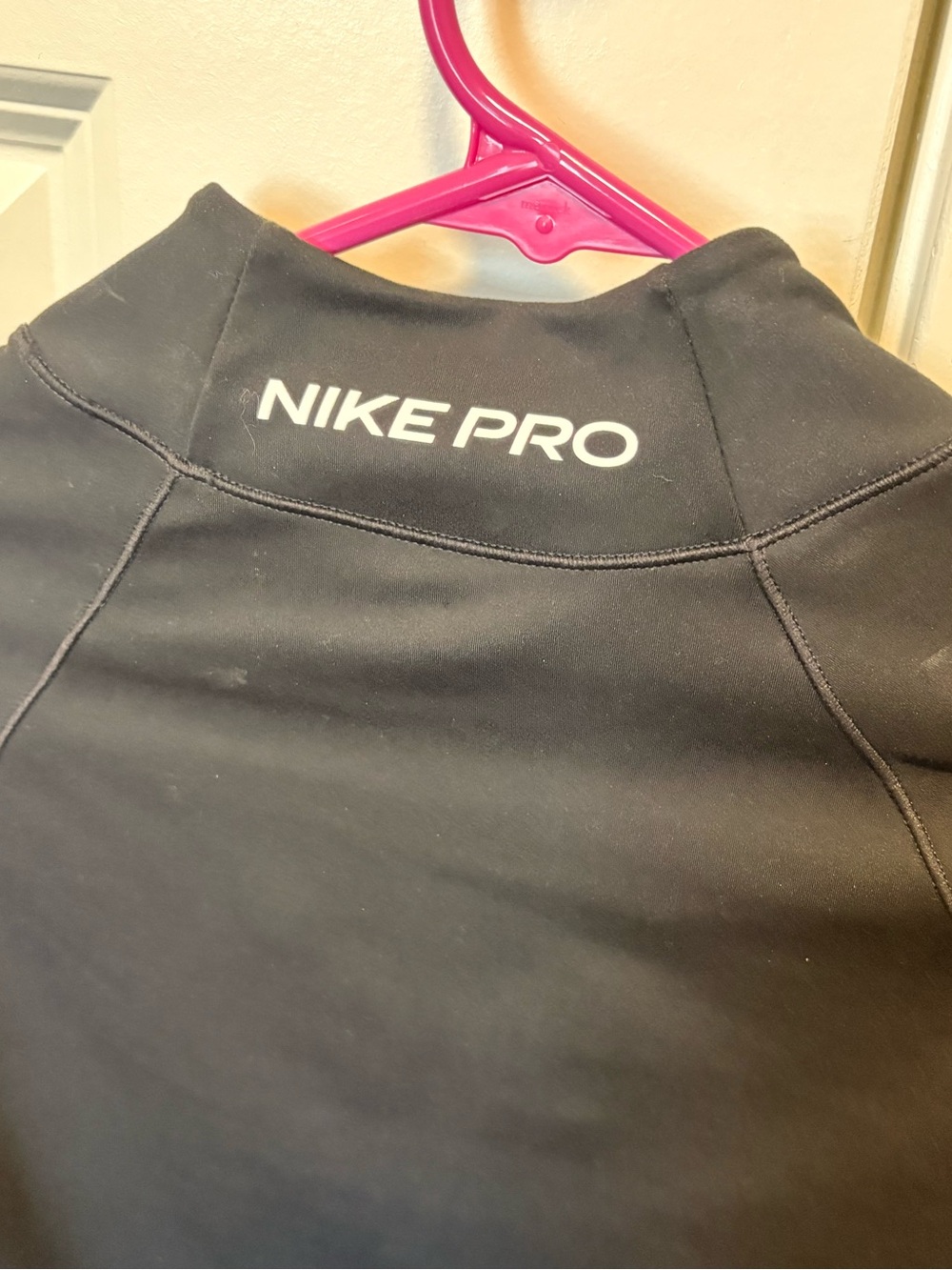NWT Nike Women Dri-FIT Long-Sleeve Mock-Neck Top Size Medium - Picture 3 of 5